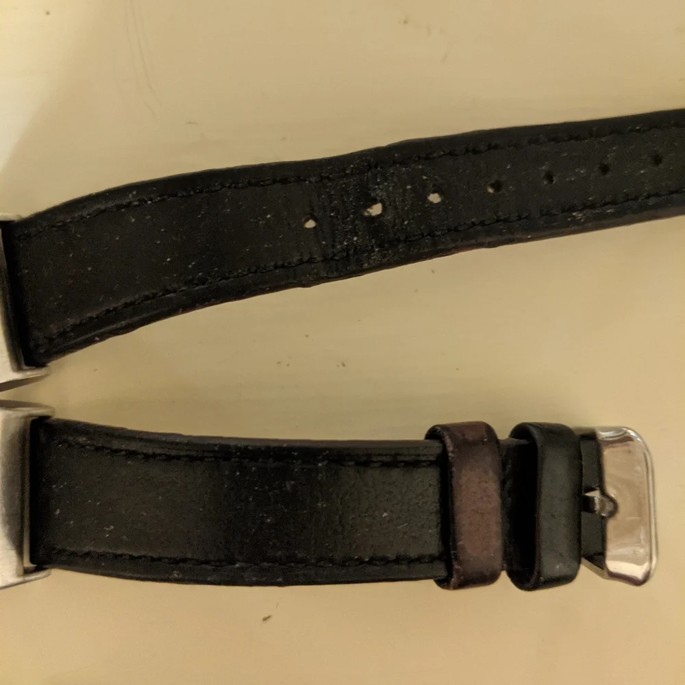 Fitbit charge 3 charger and 2 bands